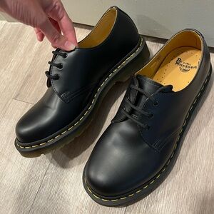 NWOT Dr. Martens Oxford Shoes 1461